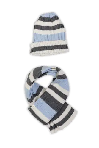 أيس كاب وسكارف